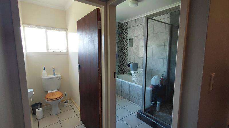 6 Bedroom Property for Sale in Ferreira Free State